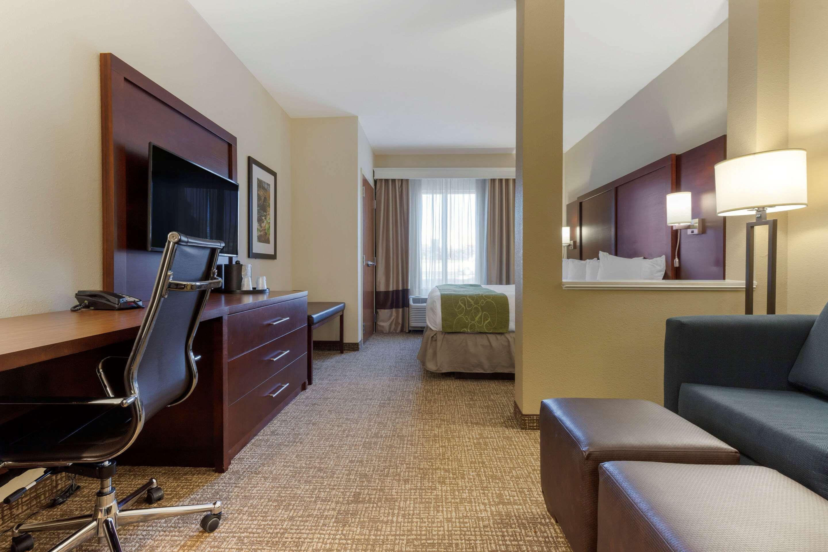 Comfort Suites Greenville South Piedmont Extérieur photo