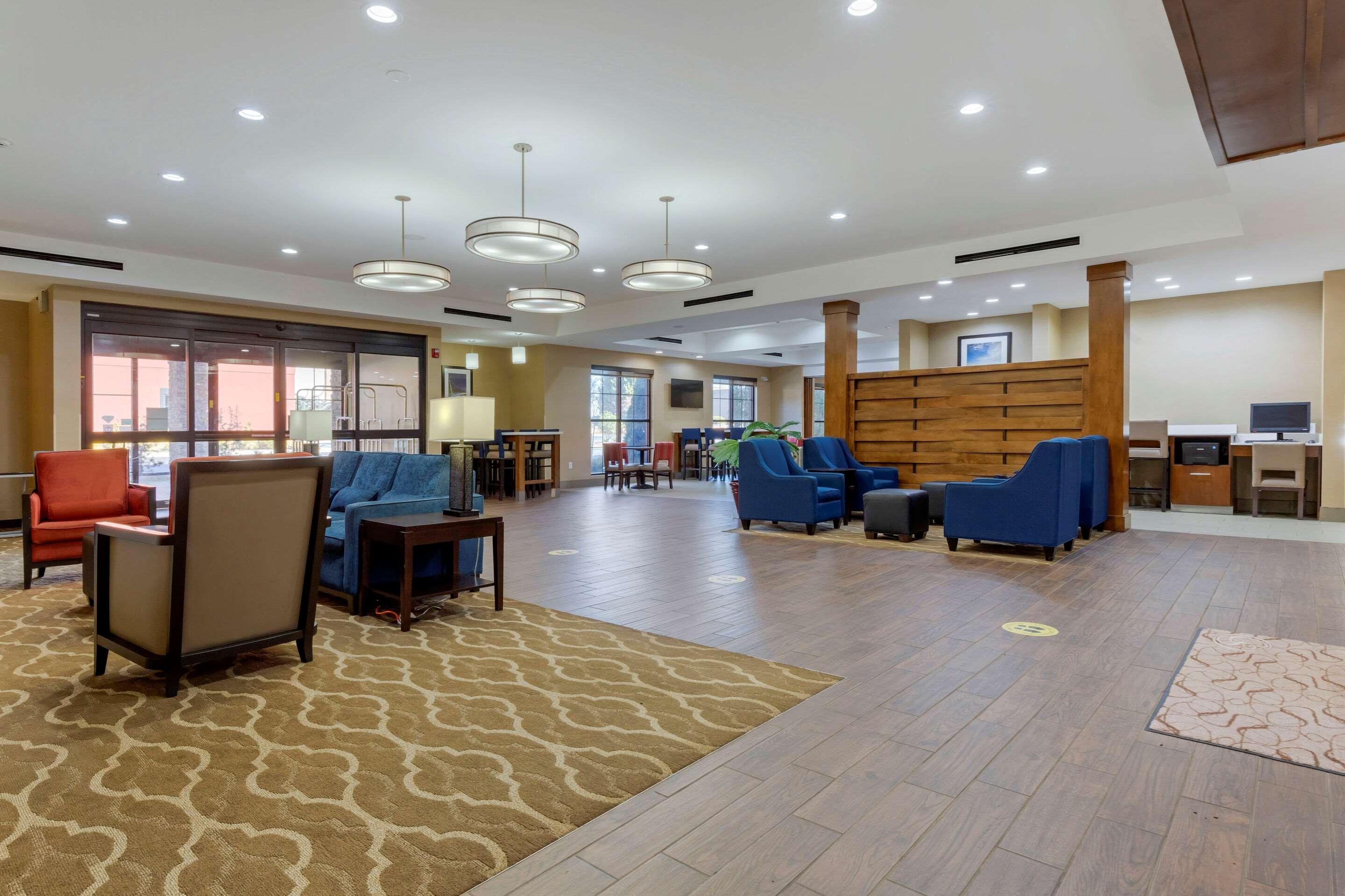 Comfort Suites Greenville South Piedmont Extérieur photo