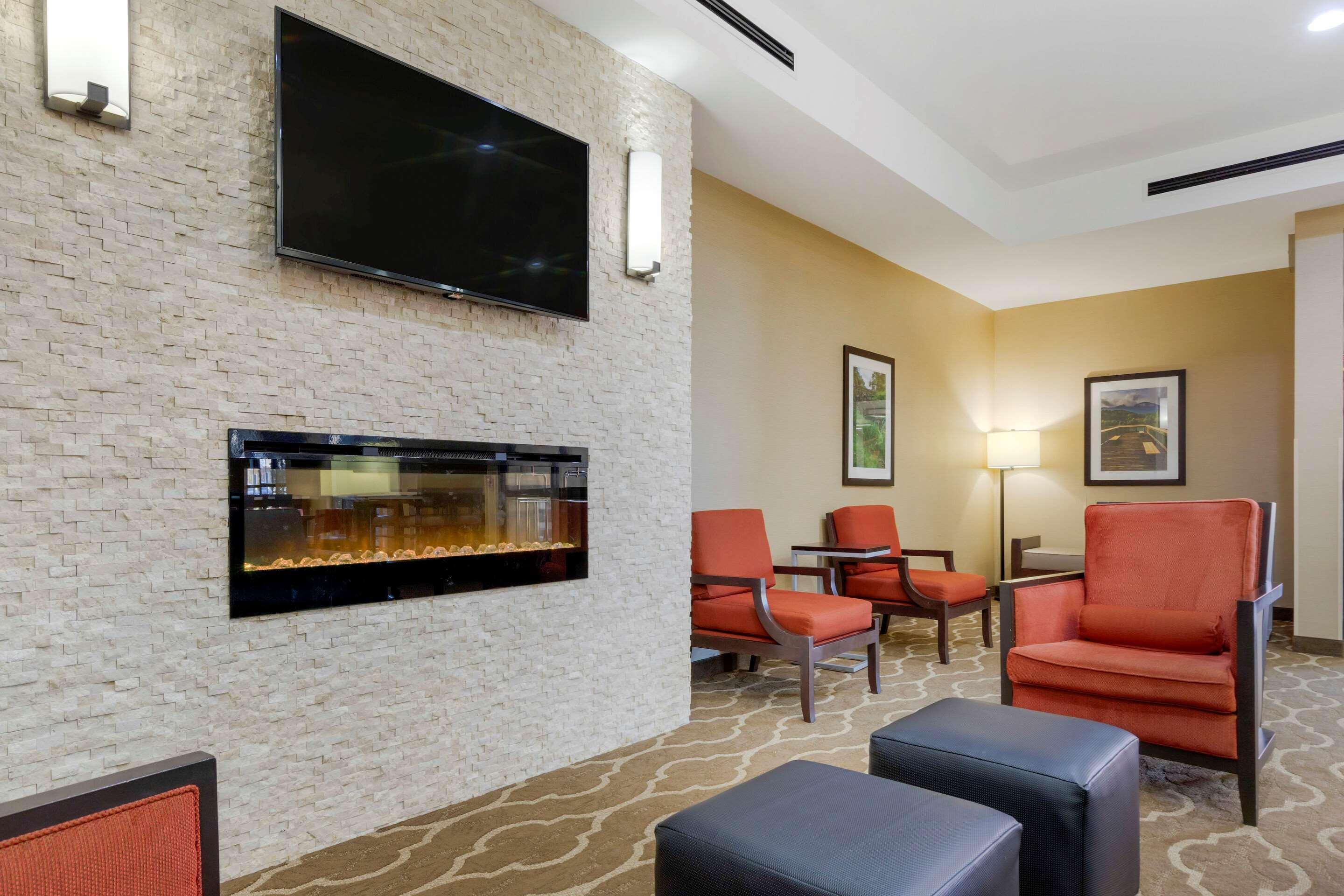 Comfort Suites Greenville South Piedmont Extérieur photo