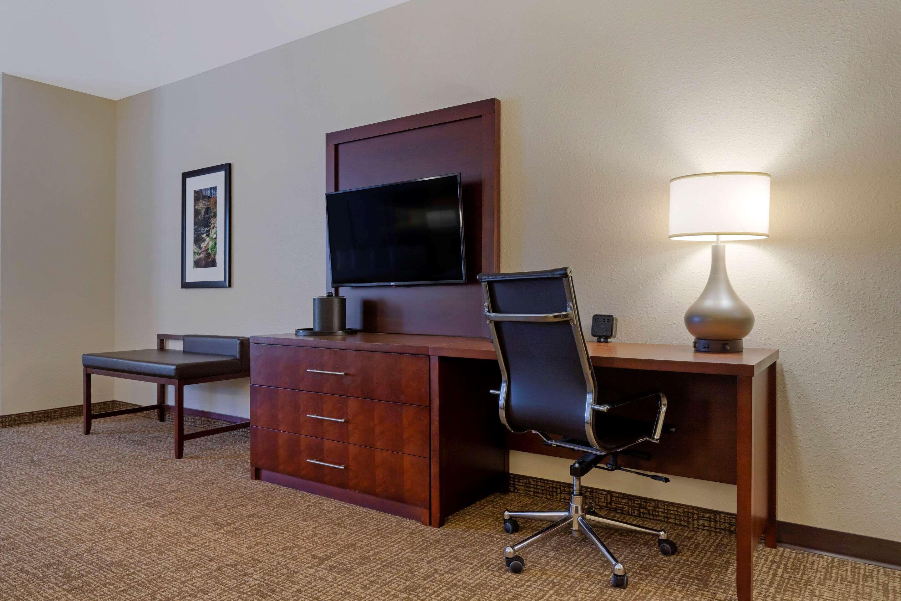 Comfort Suites Greenville South Piedmont Extérieur photo