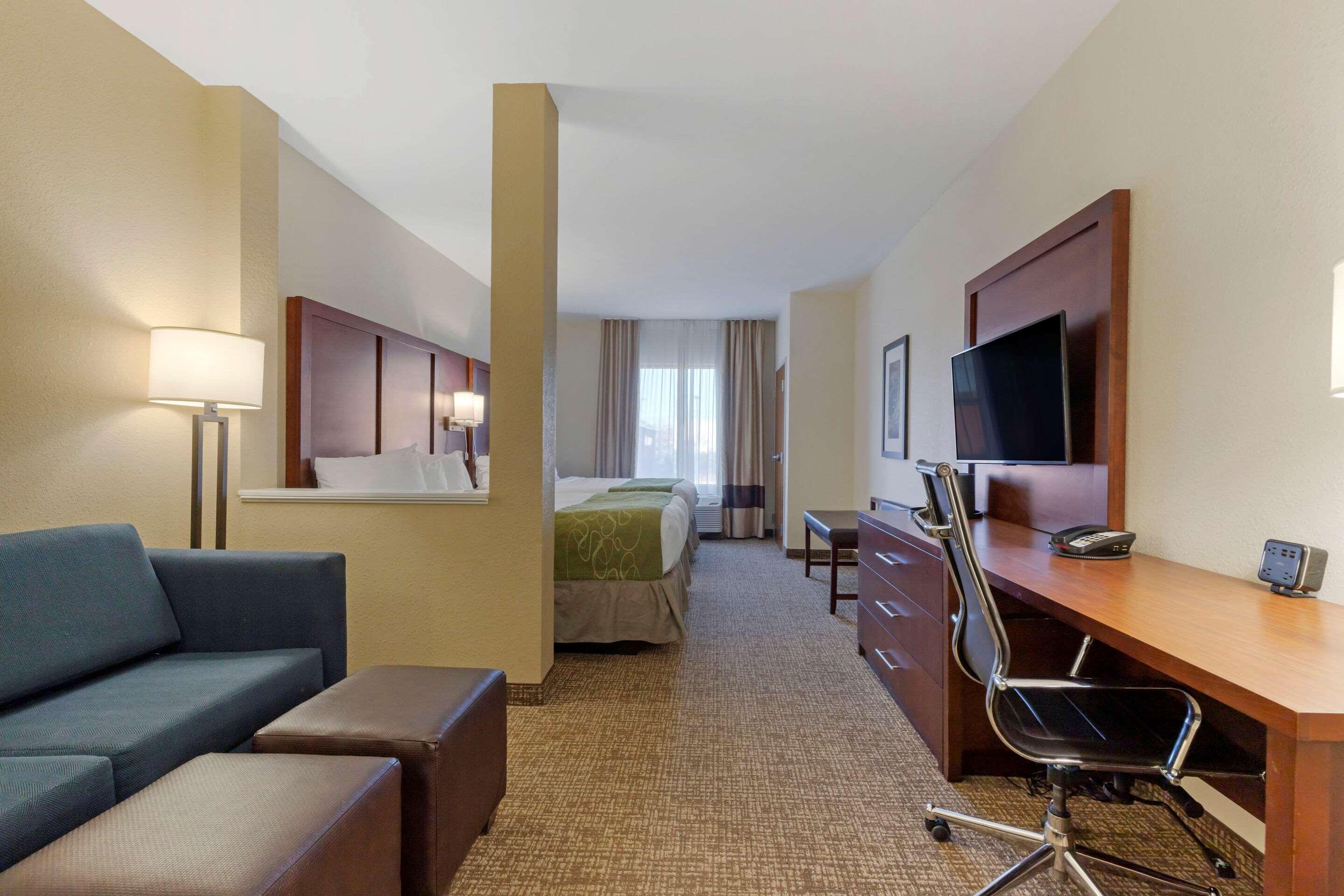 Comfort Suites Greenville South Piedmont Extérieur photo