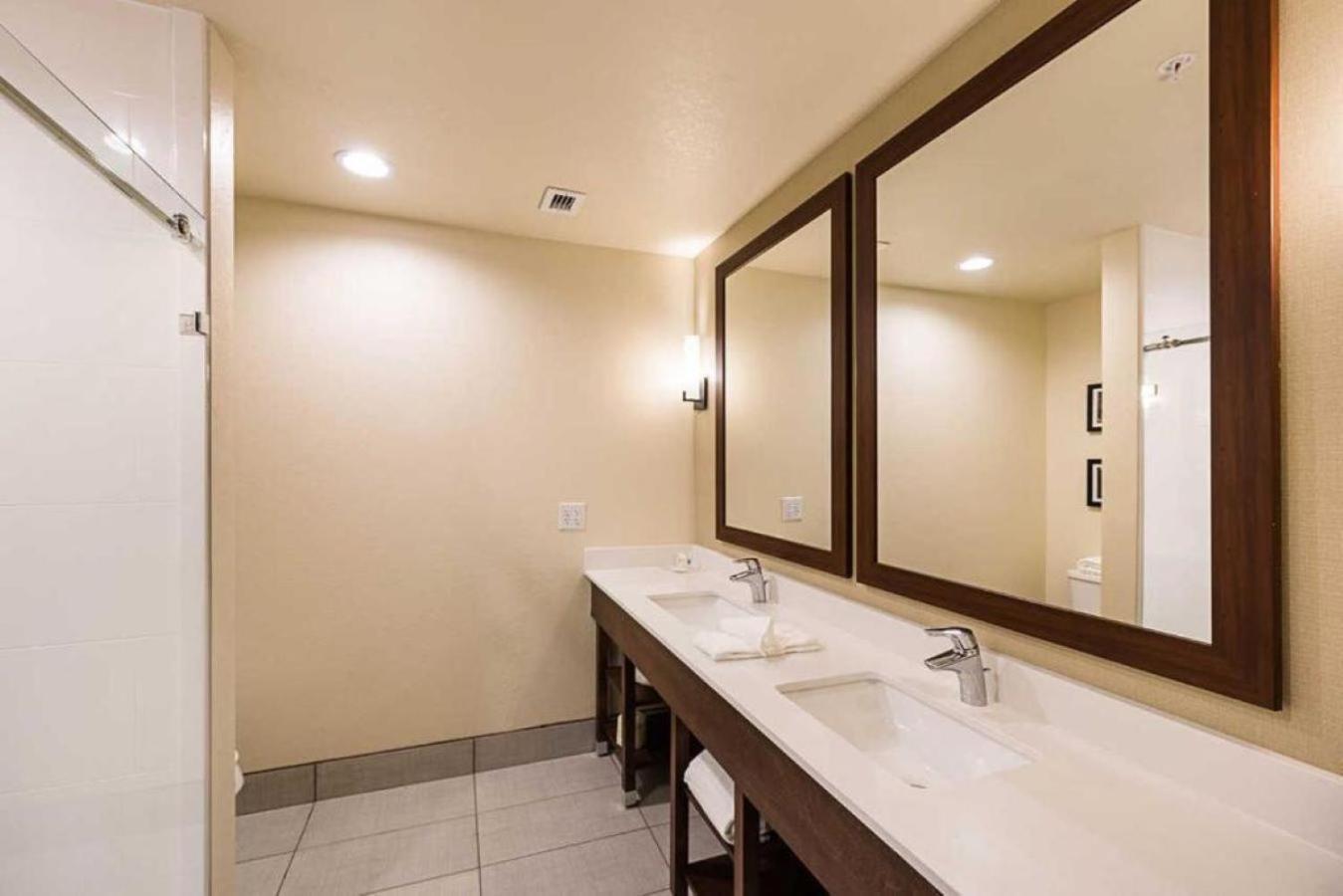 Comfort Suites Greenville South Piedmont Extérieur photo